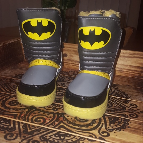 batman winter boots